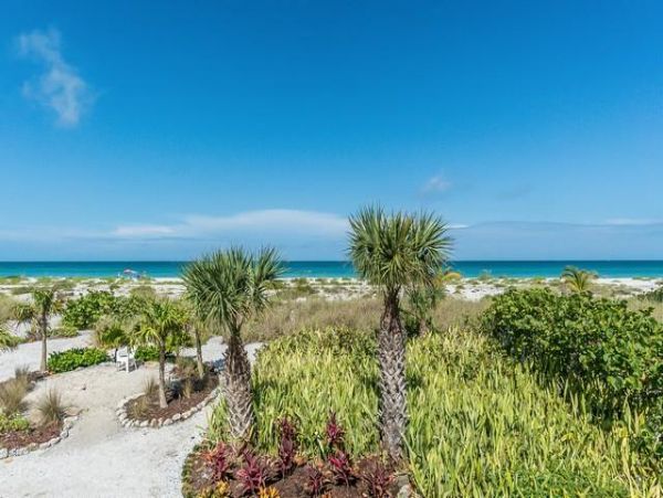 Boca Grande Beachside Condo Stylish Coastal Decor