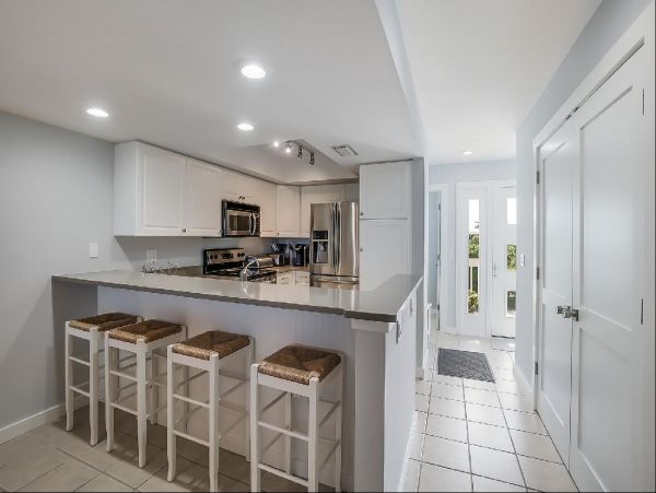 Boca Grande Beachside Condo Stylish Coastal Decor