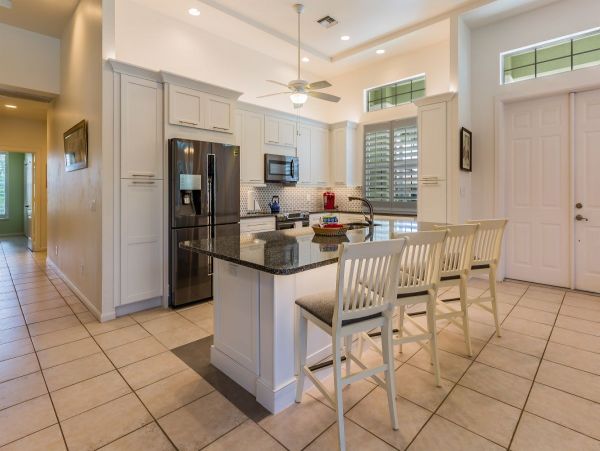 Five Bedroom Vacation Home with Private Pool in Marco Island