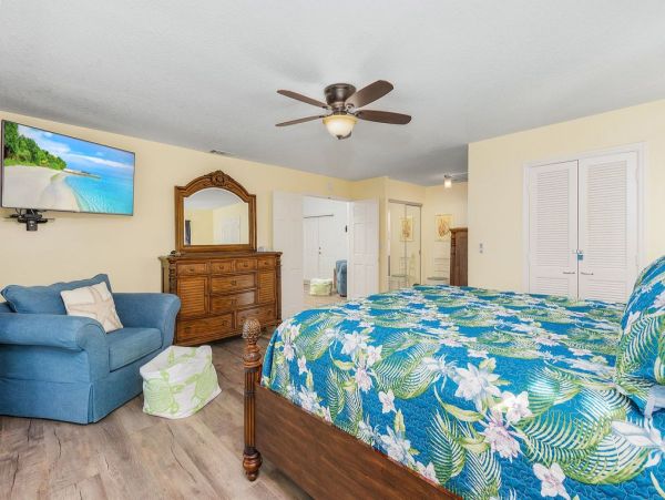 Luxurious Marco Island Retreat with Pool Guest Suite