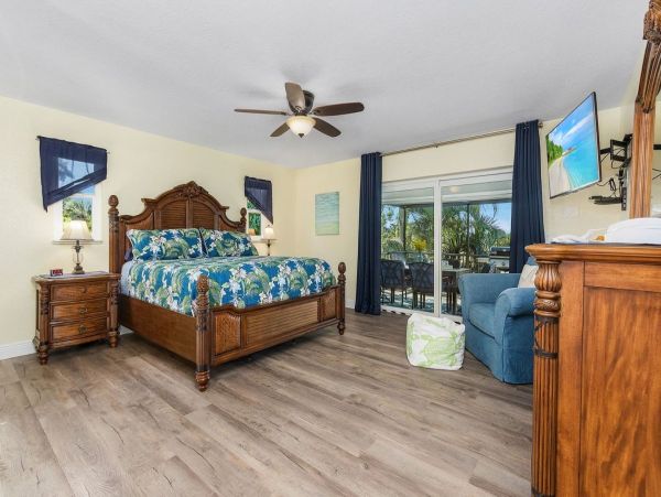 Luxurious Marco Island Retreat with Pool Guest Suite