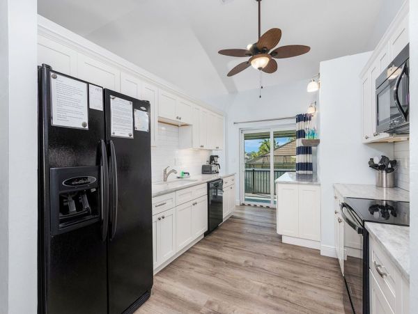 Luxurious Marco Island Retreat with Pool Guest Suite