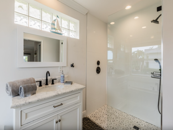 Marco Island Luxury Vacation Home Steps to Beach! Wow