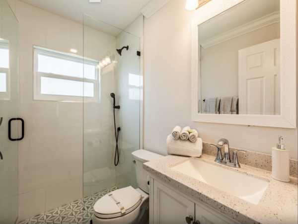 Marco Island Luxury Vacation Home Steps to Beach! Wow