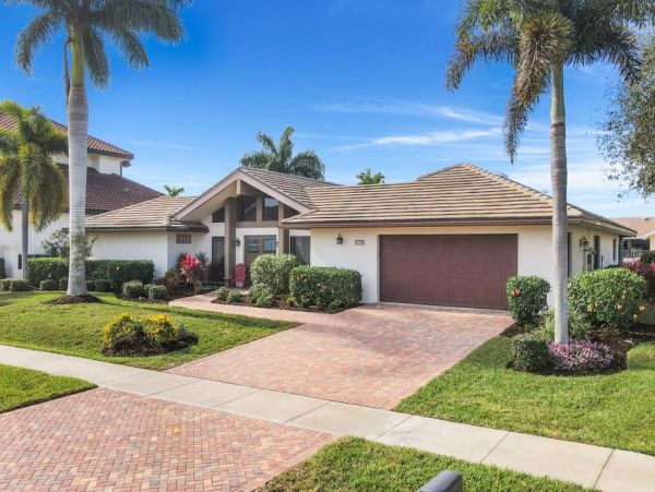 Marco Island Vacation Home Sleeps Six Guests.
