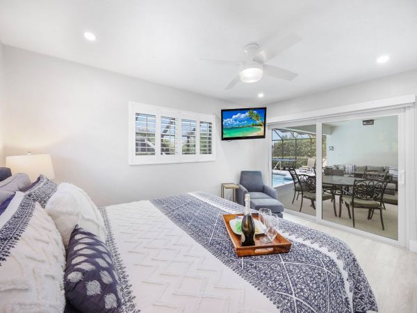 Marco Island Vacation Home on Water Pure Luxury