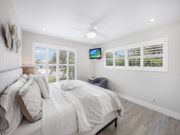 Marco Island Vacation Home on Water Pure Luxury
