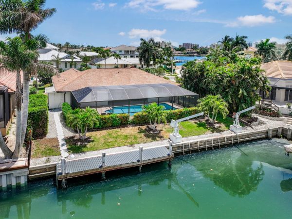 Marco Island Vacation Home on Water Pure Luxury