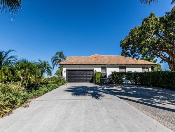 Marco Island Vacation Pool Home With Boat Dock