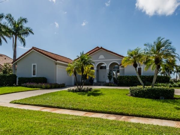 Luxury Marco Island Villa on the Canal with Caged Pool