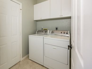 Cozy Marco Island 3 Bedroom Vacation Home with Canal View