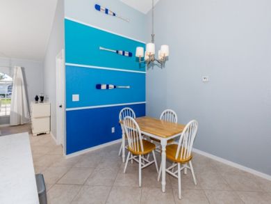 Cozy Marco Island 3 Bedroom Vacation Home with Canal View