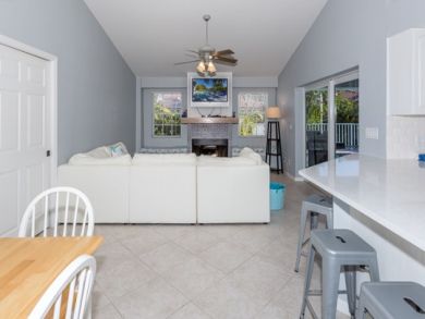 Cozy Marco Island 3 Bedroom Vacation Home with Canal View