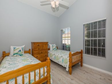 Cozy Marco Island 3 Bedroom Vacation Home with Canal View