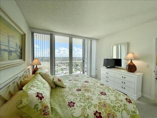 Marco Island Vacation Rental Condo One Bedroom Sleeps Two