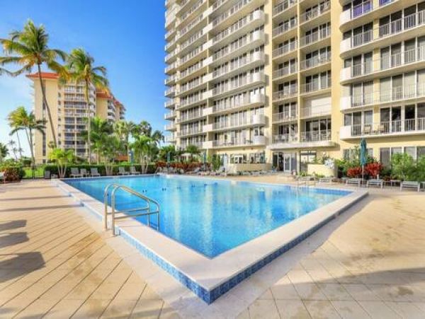 Marco Island Vacation Rental Condo One Bedroom Sleeps Two