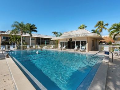 Marco Island 2 Bedroom Condo with Pool Close to the Beach