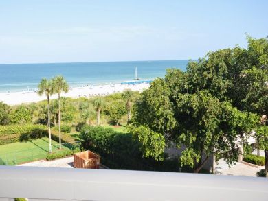 Marco Island Vacation Condo Sleeps Four Guests.