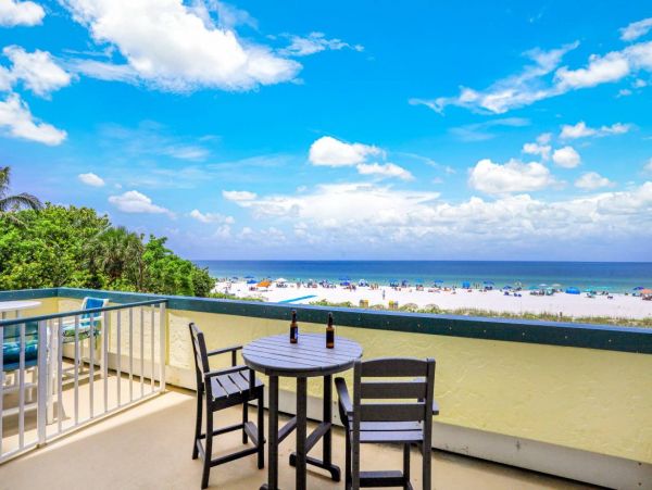 Marco Island Beachfront One Bedroom Vacation Condo