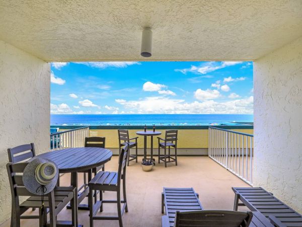Marco Island Beachfront One Bedroom Vacation Condo