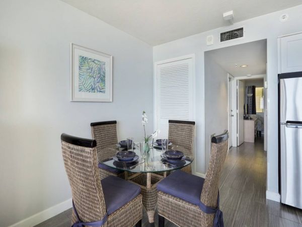 Marco Island Beachfront One Bedroom Vacation Condo