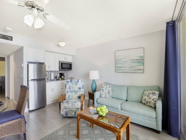 Marco Island Beachfront One Bedroom Vacation Condo