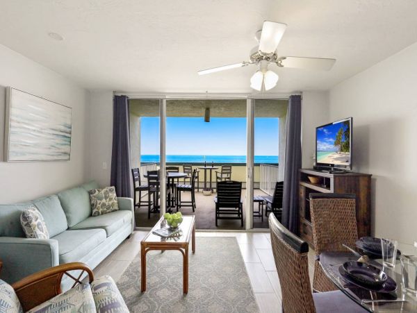 Marco Island Beachfront One Bedroom Vacation Condo
