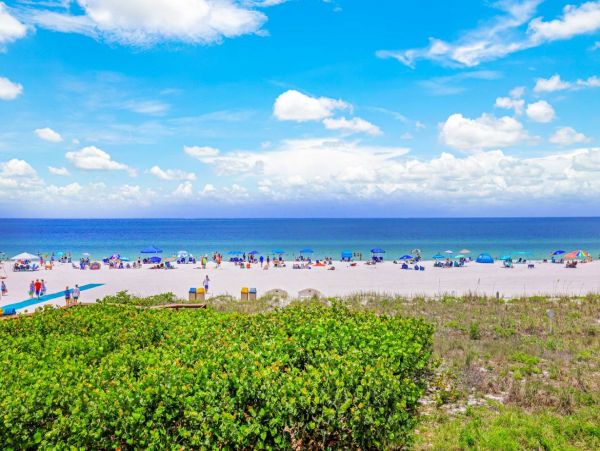 Marco Island Beachfront One Bedroom Vacation Condo