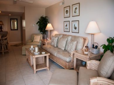 Beautiful Beach Vacation Rental on Marco Island with Pool