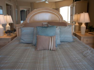Beautiful Beach Vacation Rental on Marco Island with Pool