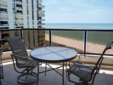 Beautiful Beach Vacation Rental on Marco Island with Pool