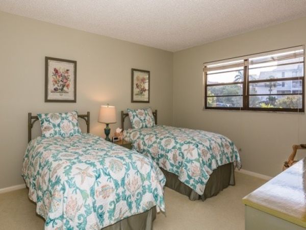 Marco Island Two Bedroom Vacation Condo Sleeps Four