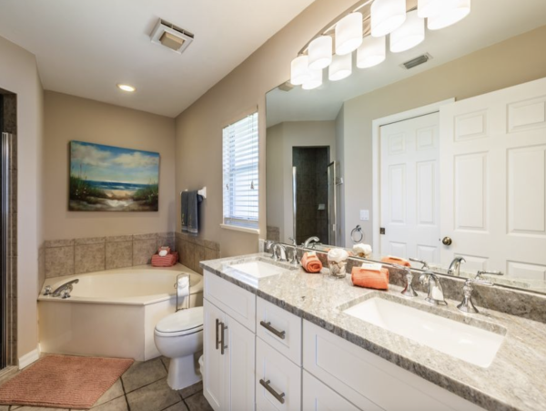 Three Bedroom Pool Vacation Home Marco