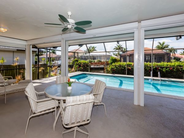 Marco Island 3 Bedroom Vacation Home Sleeps 6 - Private Pool