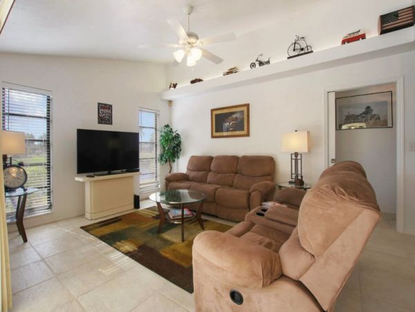 Cape Coral Three Bedroom Vacation Residence