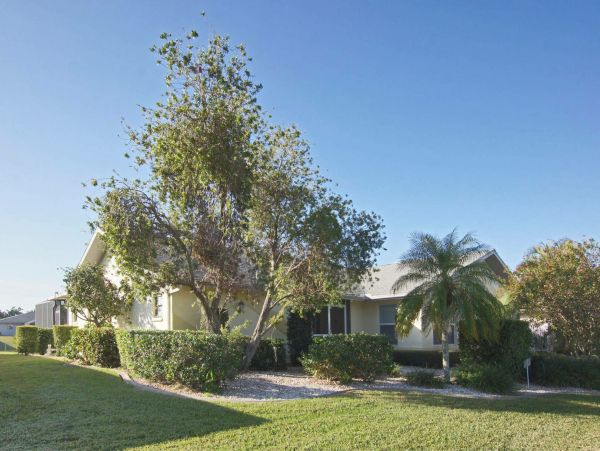 Cape Coral Three Bedroom Vacation Residence