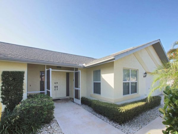 Cape Coral Three Bedroom Vacation Residence
