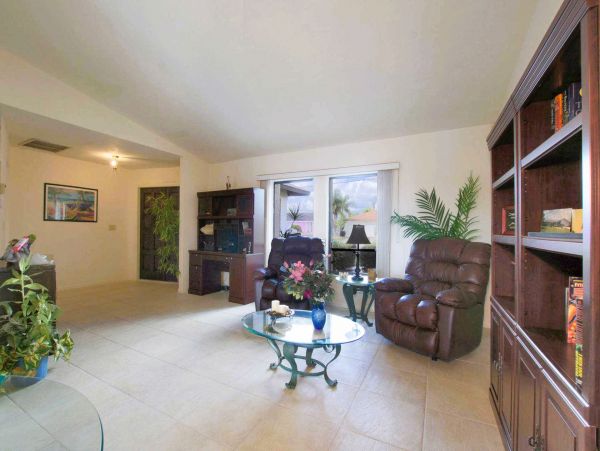 Cape Coral Vacation Home Three Bedroom