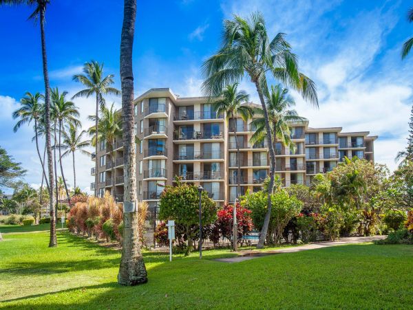 Two Bedroom Kihei Vacation Condo with Ocean & Mountain Views