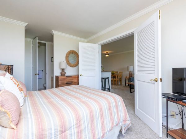 Two Bedroom Kihei Vacation Condo with Ocean & Mountain Views