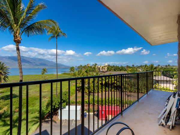 Two Bedroom Kihei Vacation Condo with Ocean & Mountain Views