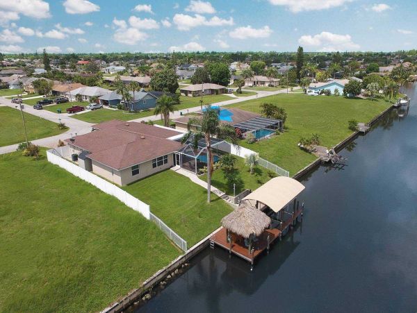 Cape Coral Vacation Rental Home Sleeps Eight Guests