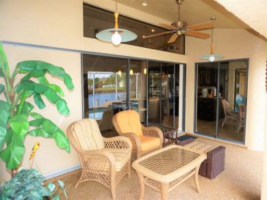 Canal Front 3 Bedrooms Home Sleeps 6 Guests in Cape Coral