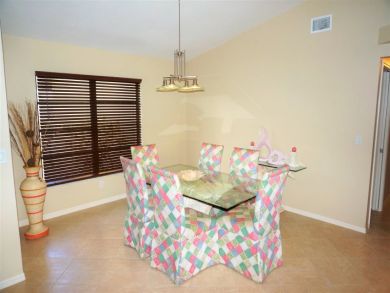 Canal Front 3 Bedrooms Home Sleeps 6 Guests in Cape Coral
