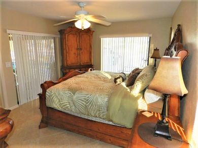 Canal Front 3 Bedrooms Home Sleeps 6 Guests in Cape Coral