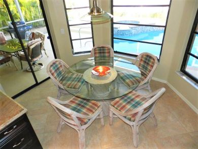 Canal Front 3 Bedrooms Home Sleeps 6 Guests in Cape Coral