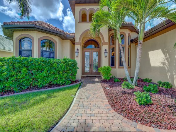 Canal Front Three-Bedroom Vacation Home in Cape Coral