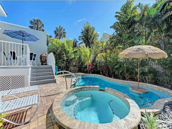 Four Bedroom Anna Maria Townhome Rental
