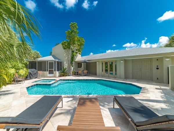 Anna aria Island Luxury Accommodation All the Way