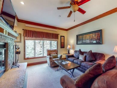 Great Skier's Condo with Shared Pool & Spa Walk to Lifts Great Skier's Condo with Shared Pool & Spa Walk to Lifts